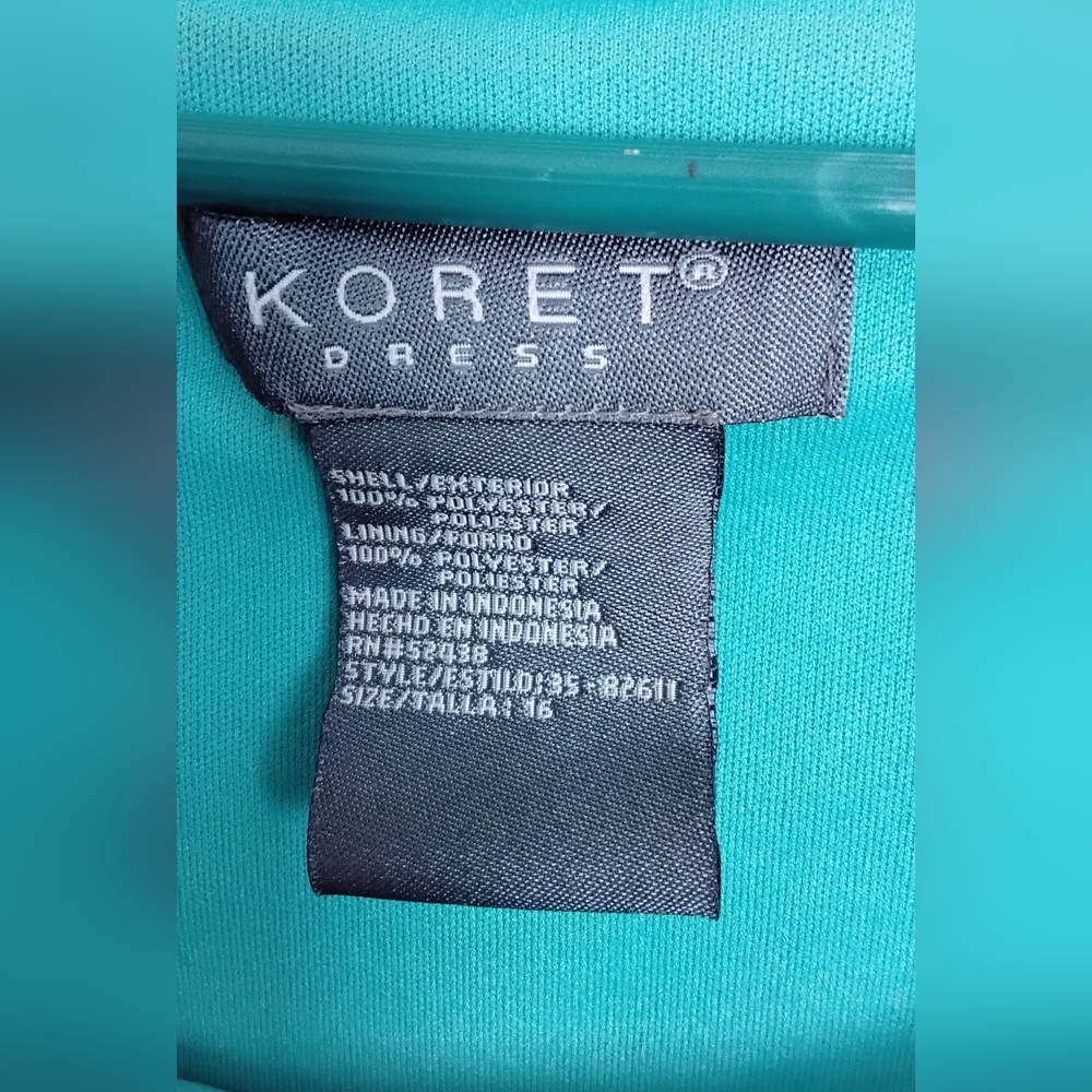 Kornet Teal Three-Piece Blazer Set - Picture 2 of 9